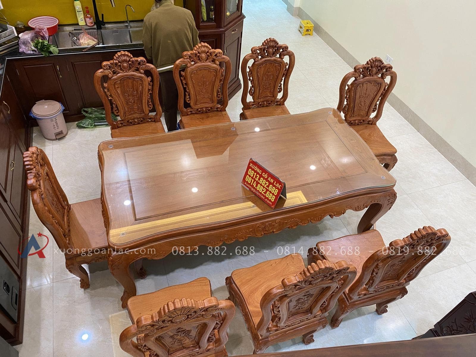 Bộ bàn ăn hoàng gia 8 ghế hồng hạt đục 2 mặt gỗ hương đá hàng Vip (Anh Nghị, Hà Nam) 28 bộ bàn ăn 8 ghế