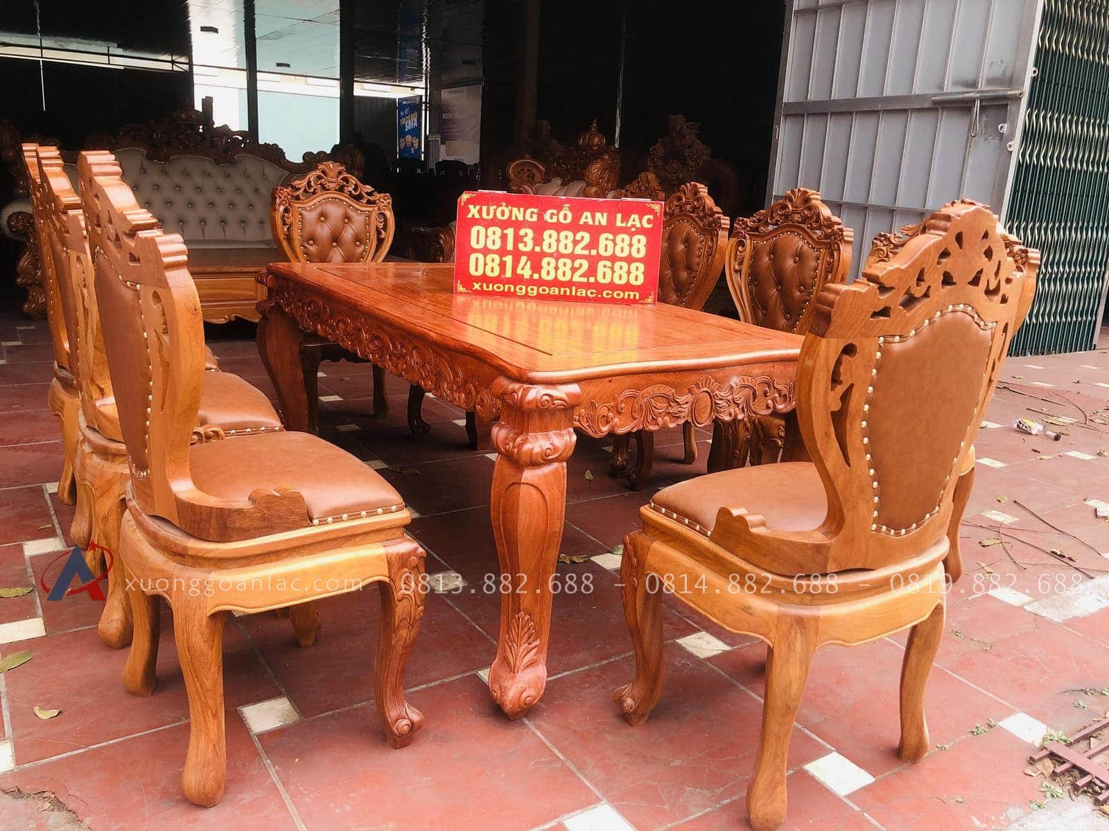 Bộ bàn ăn hoàng gia 8 ghế louis bọc đệm gỗ hương đá (Chú Cơ, Gia Lai) 12 bộ bàn ăn 8 ghế gỗ hương đá bọc đệm