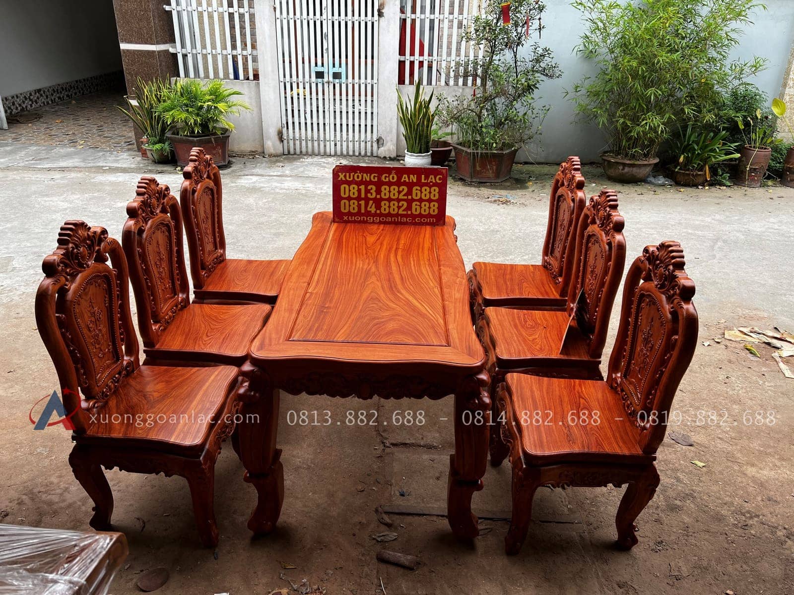 Bộ bàn ăn hoàng gia gỗ hương đá K4V2 6 ghế hồng hạt (Chị Liễu, Vĩnh Phúc) 25 bàn ăn chữ nhật 6 ghế louis