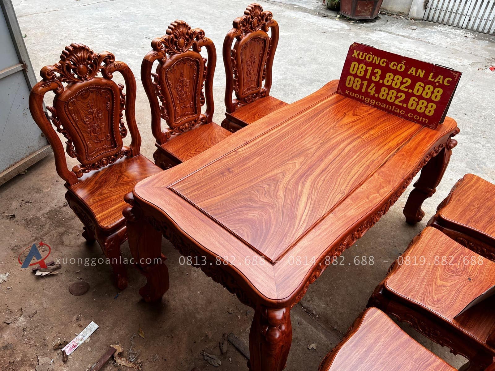 Bộ bàn ăn hoàng gia gỗ hương đá K4V2 6 ghế hồng hạt (Chị Liễu, Vĩnh Phúc) 26 bàn ăn gỗ hương đá cao cấp