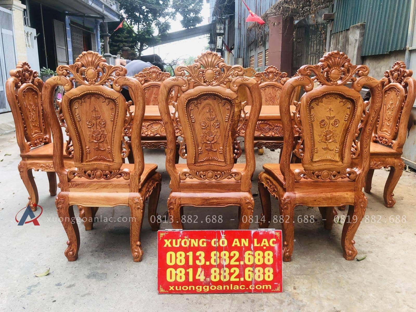 Bộ bàn ăn hoàng gia hương đá 8 ghế hồng hạt (Chị Ngân, Cao Bằng) 18 bàn ăn gỗ hương đá đục 2 mặt
