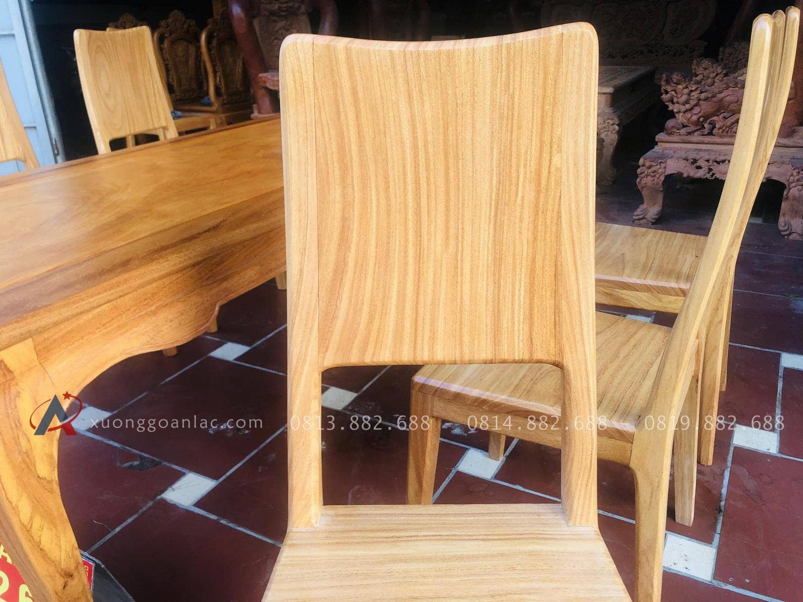 Bộ bàn ăn louis 6 ghế hiện đại gỗ gõ đỏ cao cấp (Anh Chiến,Cao Bằng) 25 lưng tựa ghế ngồi