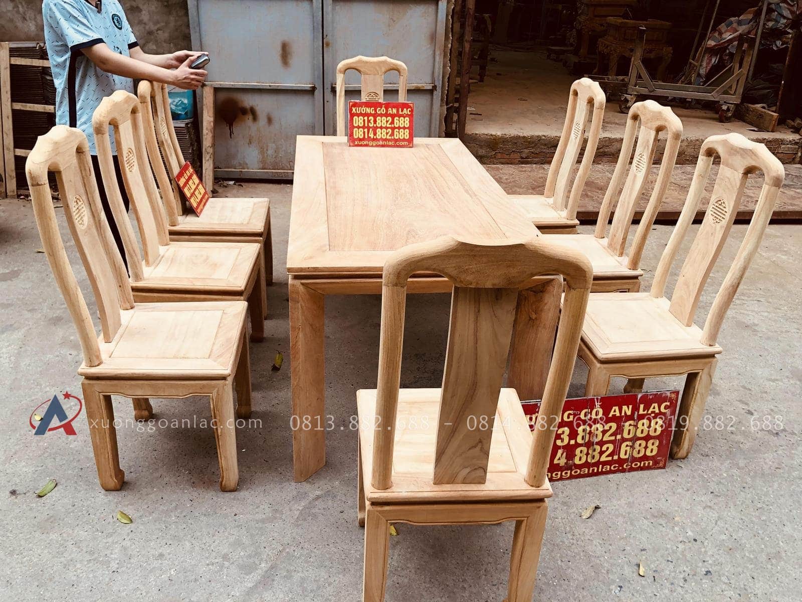Bộ bàn ăn mới chữ thọ 8 ghế gỗ gõ đỏ hoàn thiện mộc (Chị Mỹ, Hải Dương) 26 bộ bàn ghế ăn đơn giản hiện đại