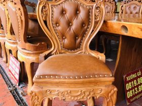 Siêu phẩm bàn ăn nguyên khối gỗ cẩm đá 8 ghế louis có tay bọc đệm gỗ gõ đỏ (Anh Dân, Thanh Hóa) 14 ghế louis hoàng gia có tay gỗ gõ đỏ bọc đệm da cao cấp