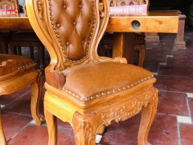Siêu phẩm bàn ăn nguyên khối gỗ cẩm đá 8 ghế louis có tay bọc đệm gỗ gõ đỏ (Anh Dân, Thanh Hóa) 15 ghế ngồi louis hoàng gia tân cổ điển