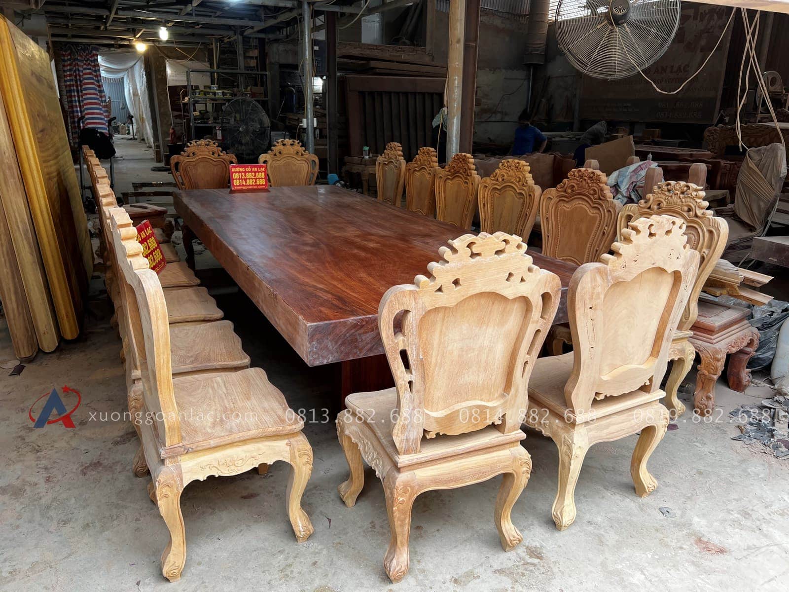 Bàn ăn nguyên Khối gỗ Gõ đỏ 340x140x15cm và 16 ghế (Chú Canh, Bình Dương) 14 bàn ăn gỗ gõ đỏ nguyên khối 16 ghế