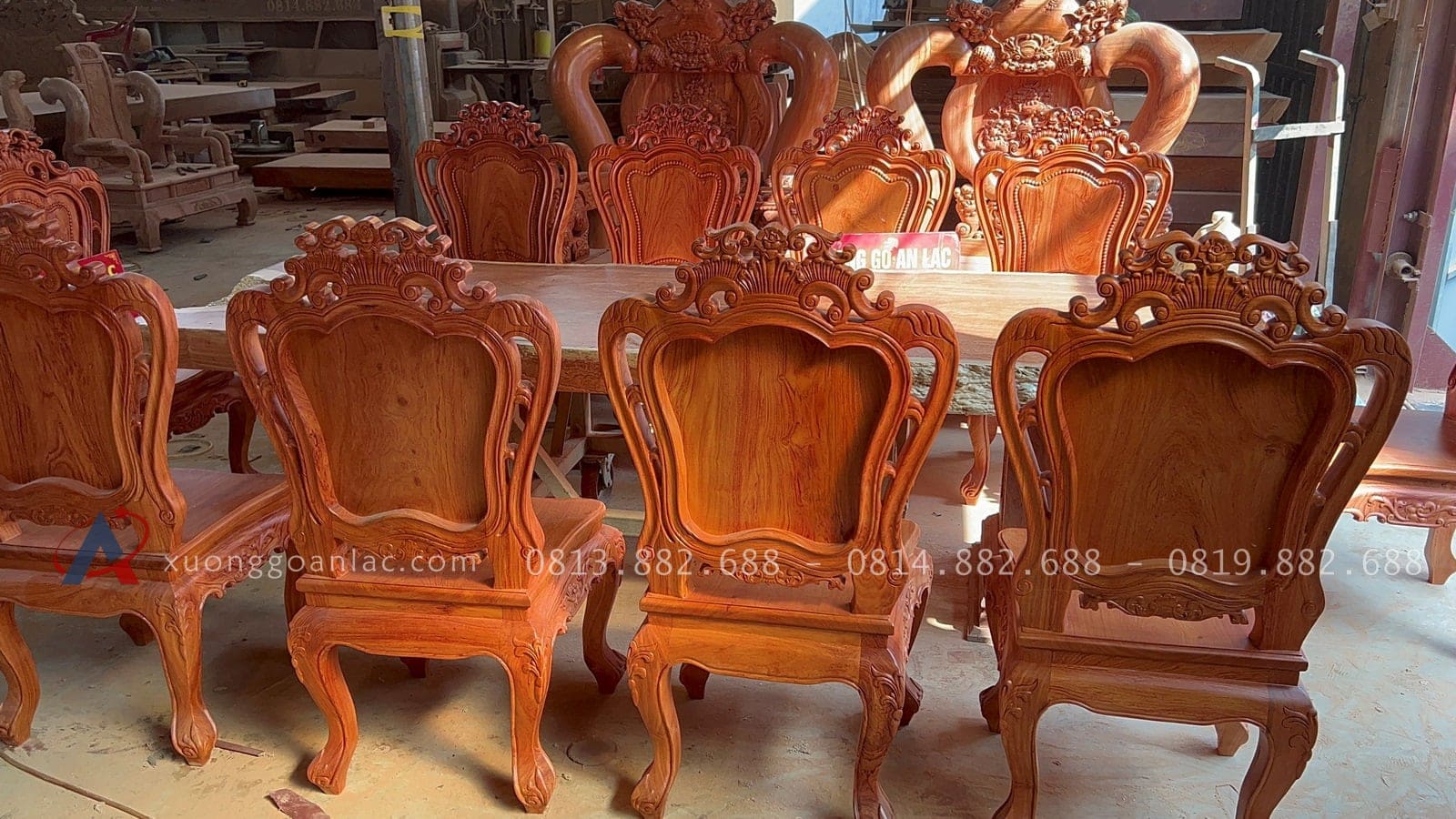 Bộ bàn ăn nguyên khối gỗ hương đá 10 ghế louis hoàng gia (Anh Minh, Hà Nội) 16 bàn ăn 10 ghế đục 2 mặt