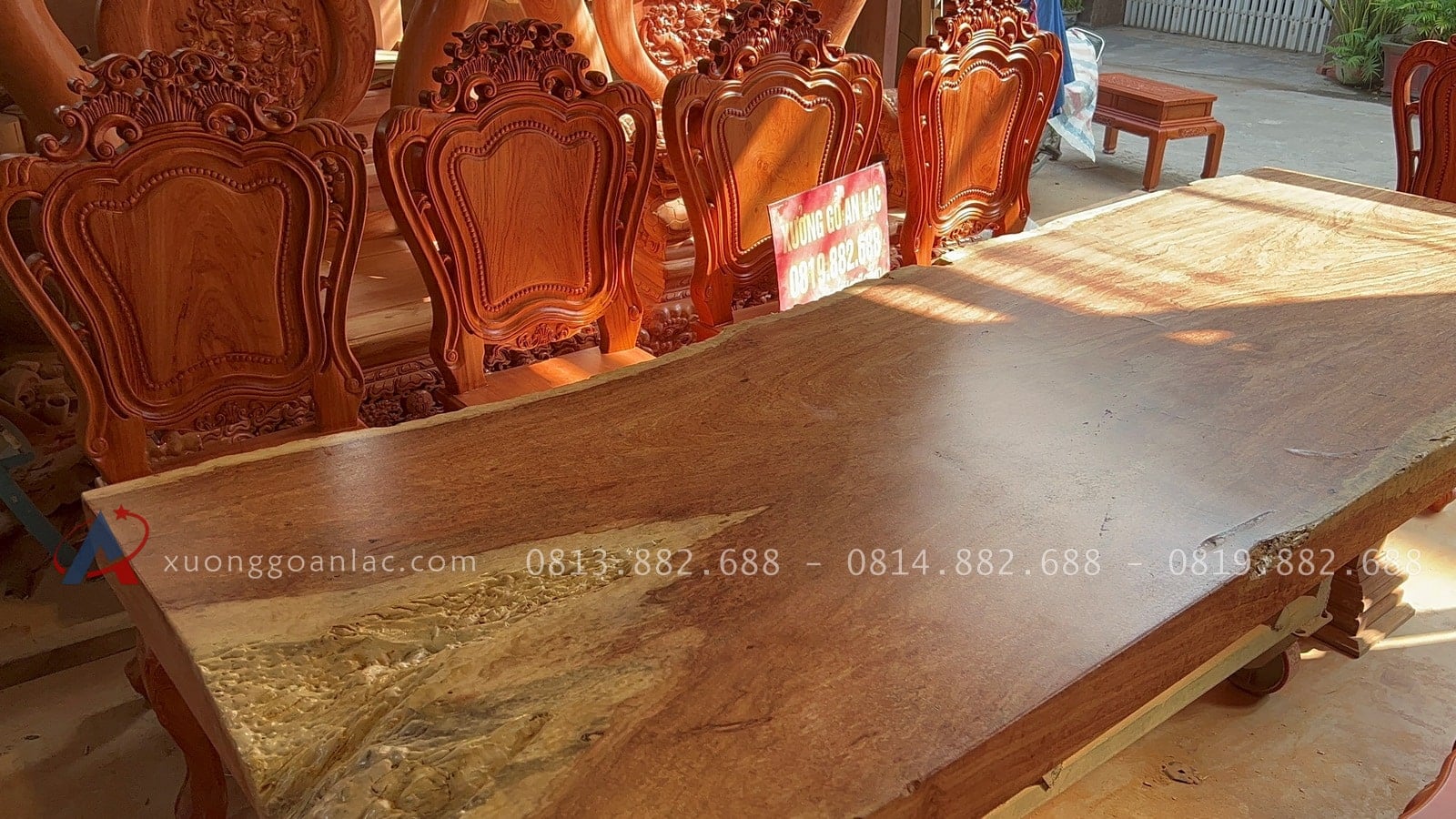 Bộ bàn ăn nguyên khối gỗ hương đá 10 ghế louis hoàng gia (Anh Minh, Hà Nội) 17 bàn ăn nguyên khối gỗ hương đá