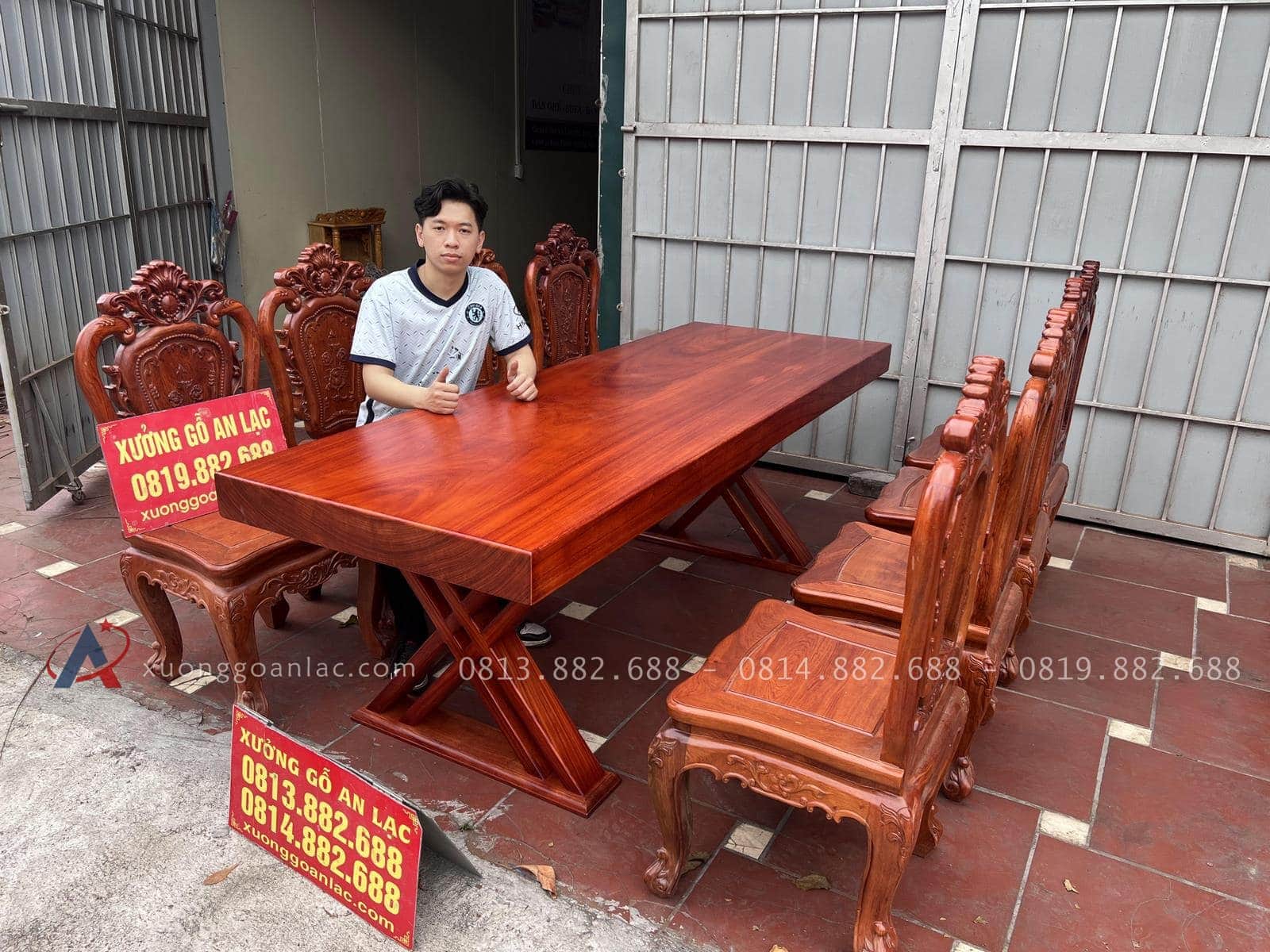 Bàn ăn nguyên khối gỗ hương đỏ với 8 ghế hồng hạt cao cấp (Anh Hữu, Hải Dương) 19 bàn ăn gỗ hương đỏ nguyên khối 10cm