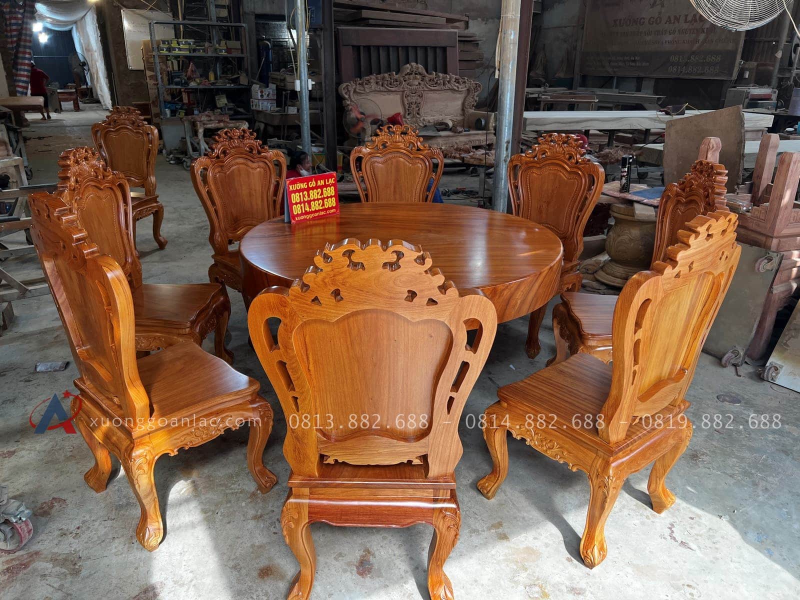 Bộ bàn ăn tròn nguyên khối gõ đỏ bàn 1m4 và 8 ghế louis hàng vip (Anh Đệ, Đà Nẵng) 26 bàn ăn nguyên khối và 8 ghế louis gỗ gõ đỏ