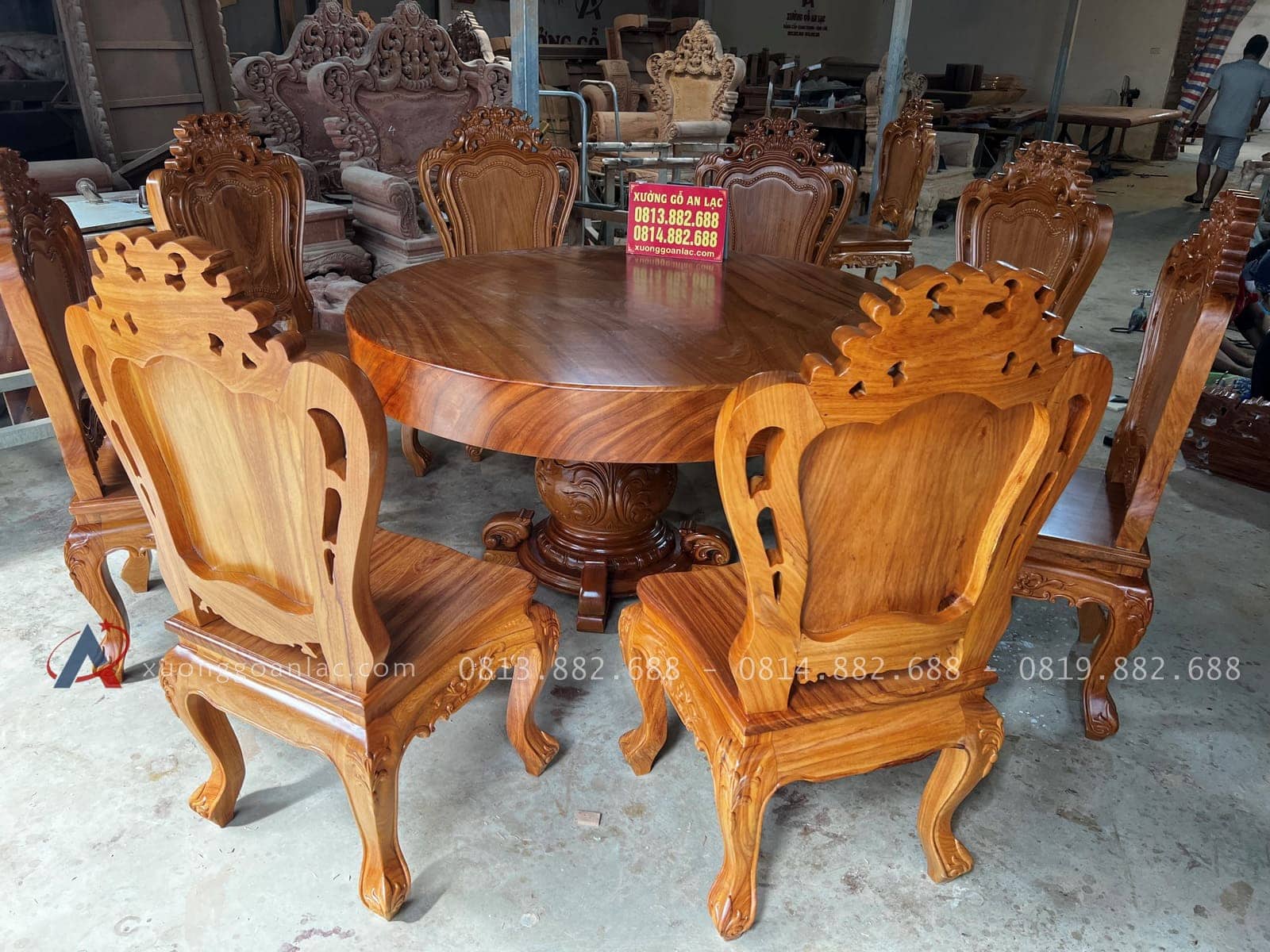 Bộ bàn ăn tròn nguyên khối gõ đỏ bàn 1m4 và 8 ghế louis hàng vip (Anh Đệ, Đà Nẵng) 38 mẫu bàn ăn tròn 8 ghế louis gỗ gõ đỏ cao cấp