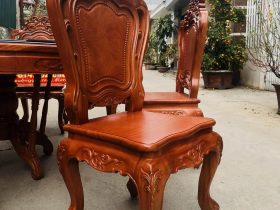 Bộ bàn ăn tròn xoay 8 ghế louis hoa lá tây gỗ gõ đỏ (Anh Khoa, Bình Dương) 19 mấu ghế gỗ gõ đỏ mặt liền tấm