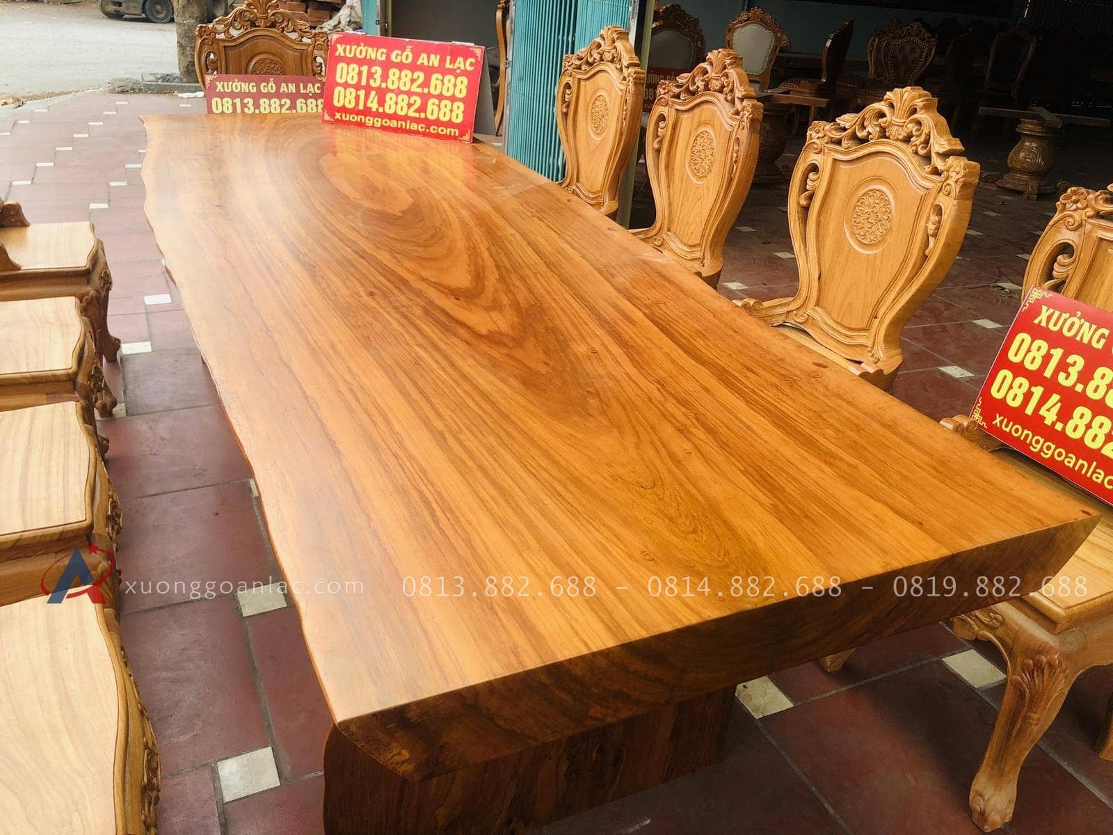 Bộ bàn ghế ăn nguyên khối gỗ cẩm đá 10 ghế louis có tay gỗ gõ đỏ (Anh Lâm, Hòa Bình) 26 bàn ăn nguyên khối gỗ cẩm siêu vân