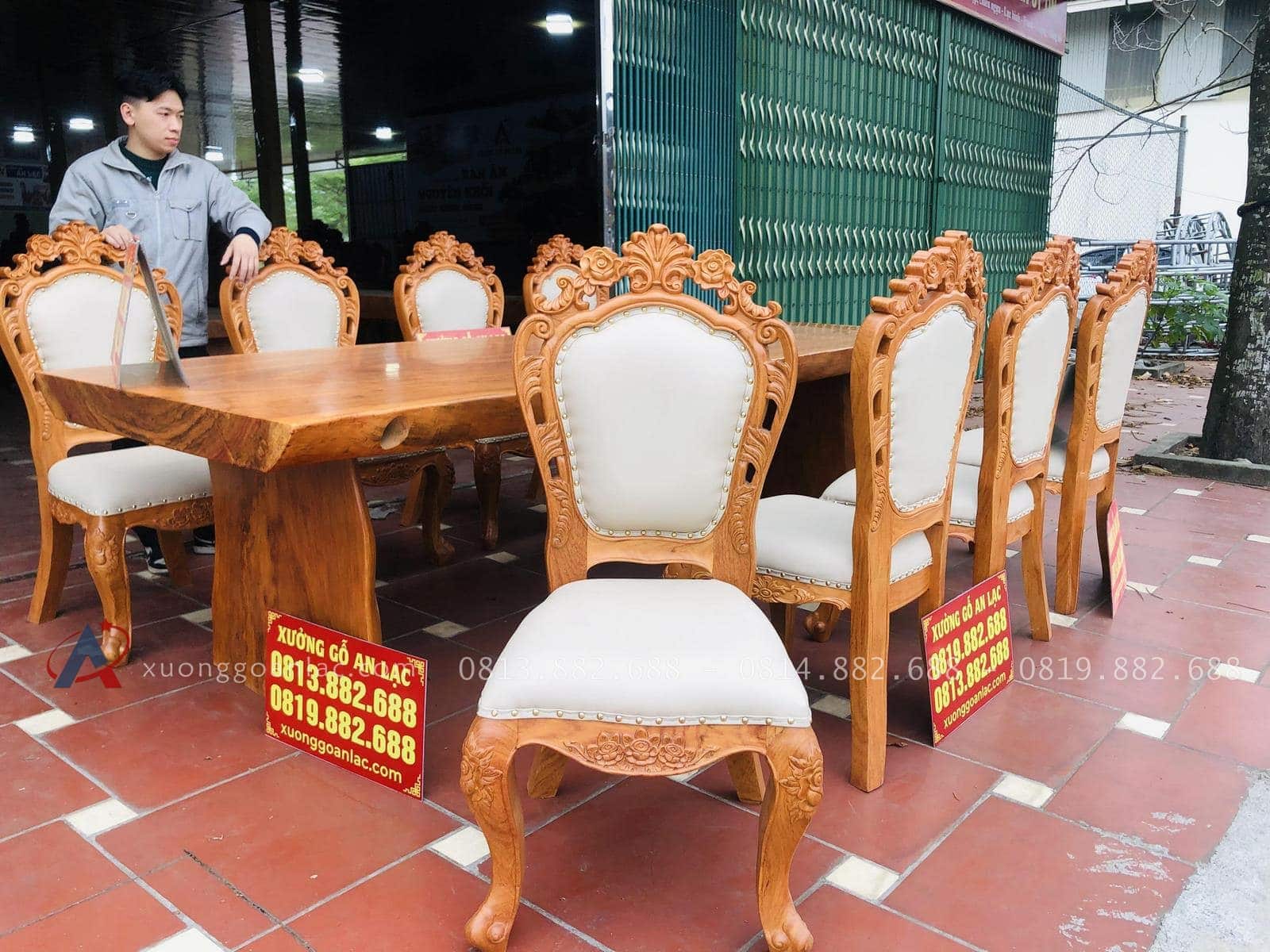 Bộ bàn ghế ăn nguyên khối gỗ cẩm chỉ 8 ghế louis bọc đệm gỗ gõ đỏ (Chú Nguyên, Thái Bình) 29 8 ghế louis hoa hồng lá tây gỗ gõ bọc đệm da
