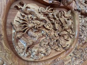 trung tâm vách đục tranh tứ linh quần tụ