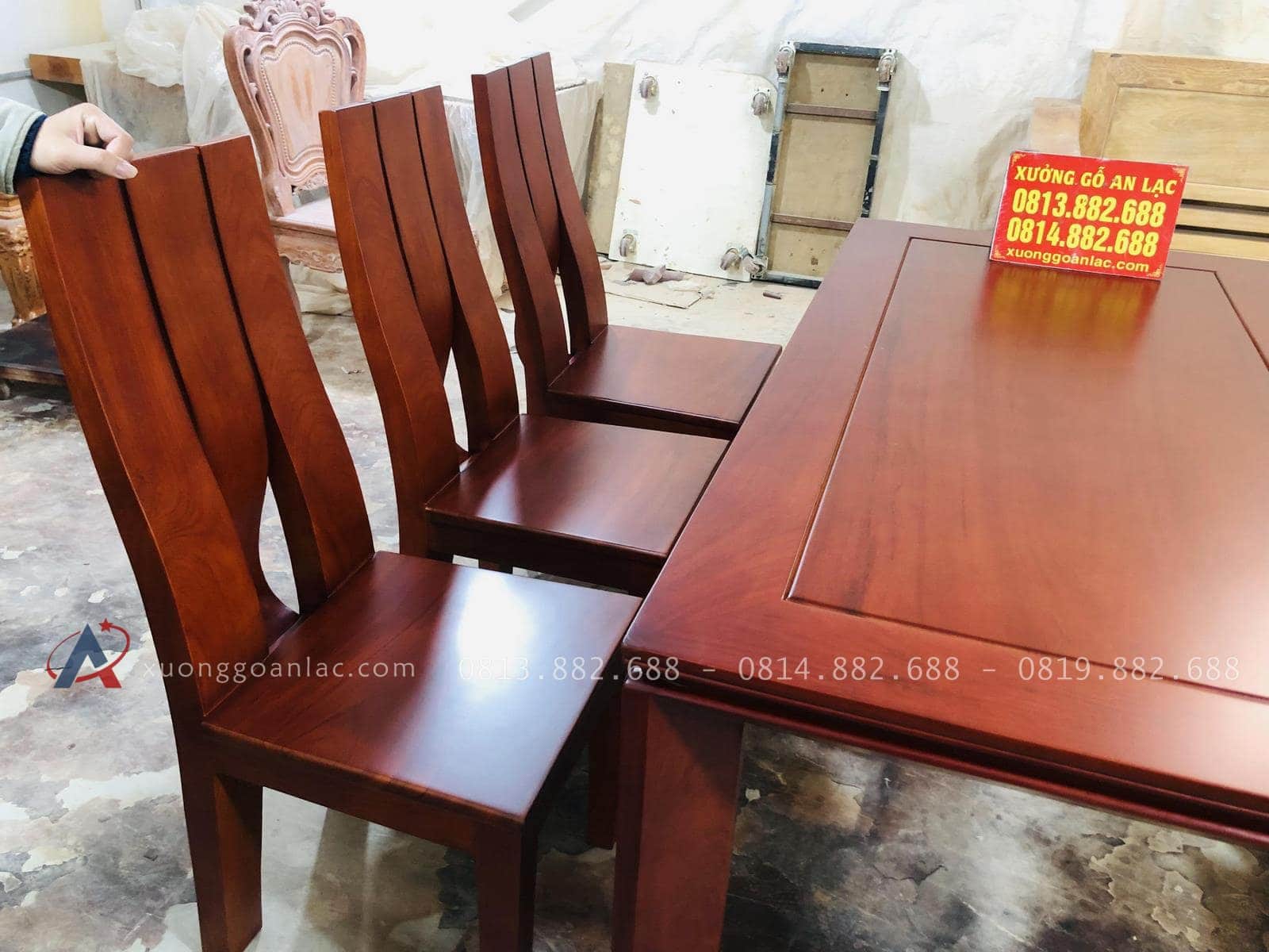 Bộ bàn ăn mẫu mới 6 ghế gỗ gõ đỏ phong cách hiện đại (Chú Sâm, Cao Bằng) 21 bàn ăn 6 ghế phong cách hiện đại