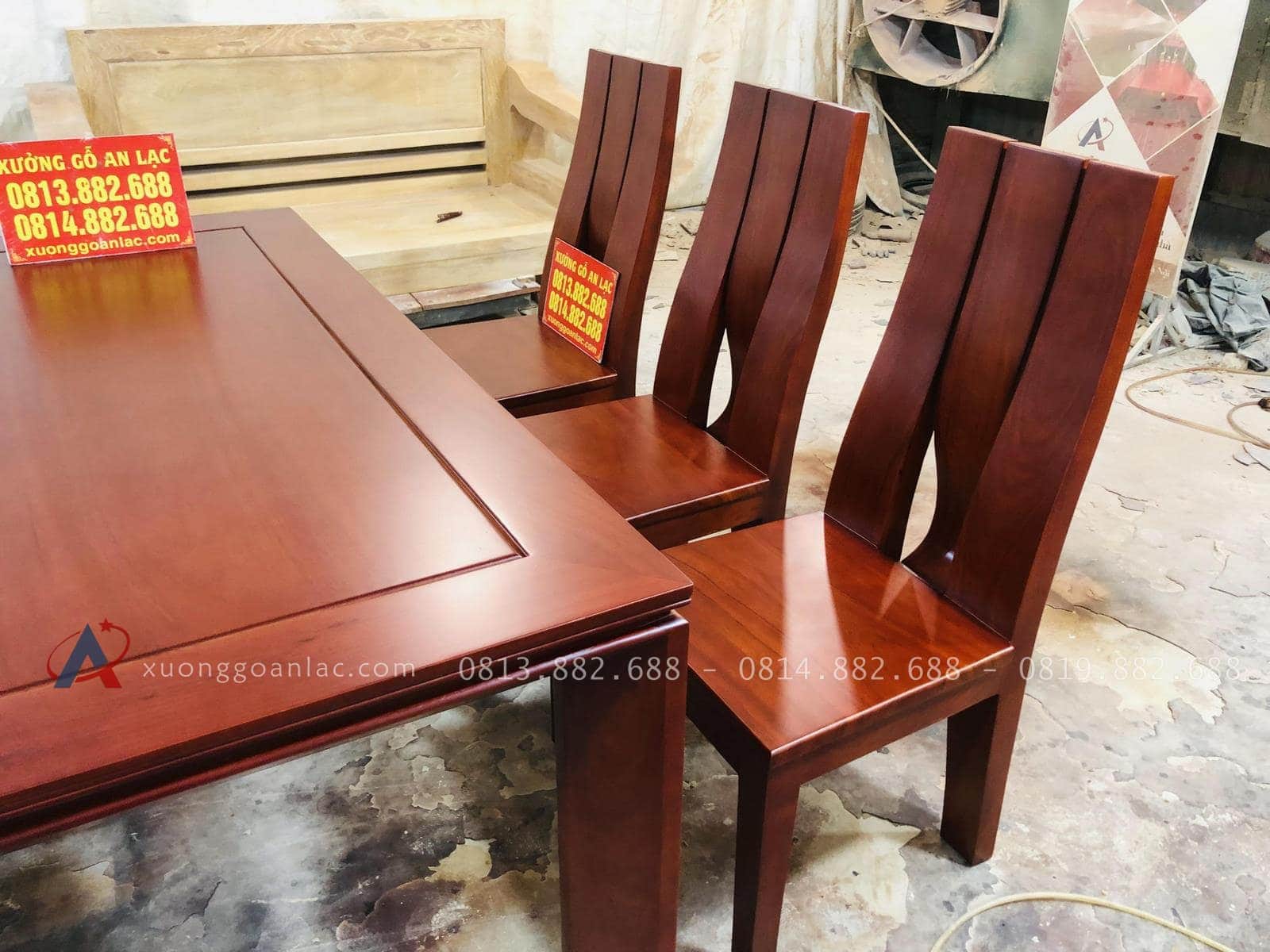 Bộ bàn ăn mẫu mới 6 ghế gỗ gõ đỏ phong cách hiện đại (Chú Sâm, Cao Bằng) 22 bàn ăn gỗ gõ đỏ
