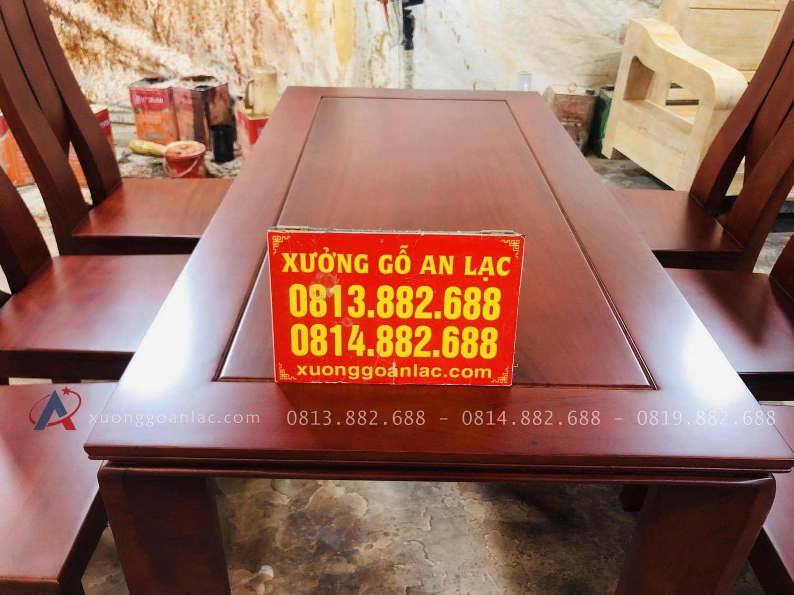 Bộ bàn ăn mẫu mới 6 ghế gỗ gõ đỏ phong cách hiện đại (Chú Sâm, Cao Bằng) 24 mặt bàn khuôn tranh liền tấm gỗ gõ