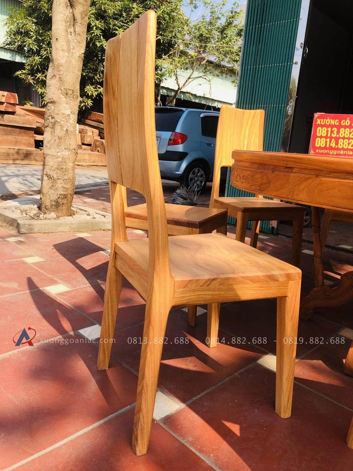 Bộ bàn ăn tròn 1m37 và 8 ghế hiện đại gỗ gõ đỏ (Anh Quân, Thái Bình) 25 ghế ngồi gỗ gõ đỏ hiện đại