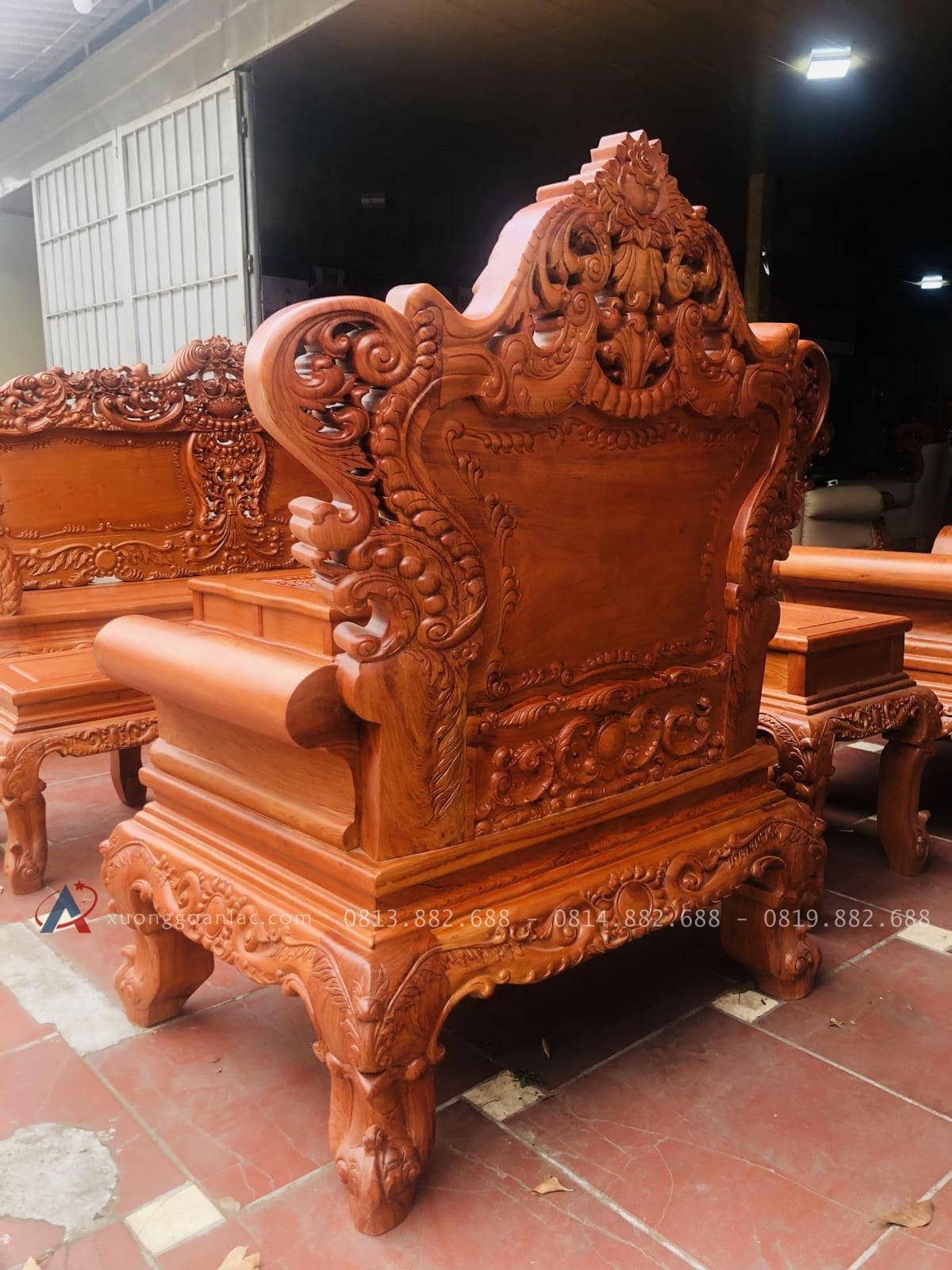 Bộ bàn ghế hoàng gia louis hoa lá tây chân 14 gỗ hương đá cao cấp (Anh Du, Hà Nam) 42 mặt lưng của ghế đơn louis