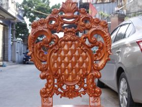 Mẫu ghế ăn hoàng gia gỗ gõ đỏ 8 vách ghế đục hoa lá tây tinh xảo