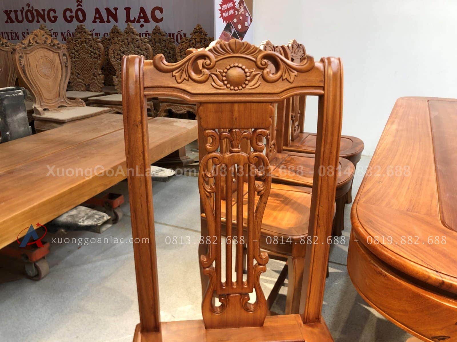 Mẫu ghế ăn cây đàn gỗ gõ đỏ 12 Ghế cây đàn vip chương và cột dày 5cm