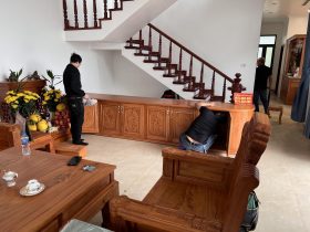 Kệ tivi kiêm tủ trang trí gỗ gõ đỏ cao cấp (Chị Nhung - Hưng Yên) 12 kệ tivi gỗ gõ đỏ cao cấp