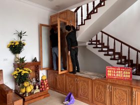 Kệ tivi kiêm tủ trang trí gỗ gõ đỏ cao cấp (Chị Nhung - Hưng Yên) 16 khối tủ cánh kính của mẫu kệ