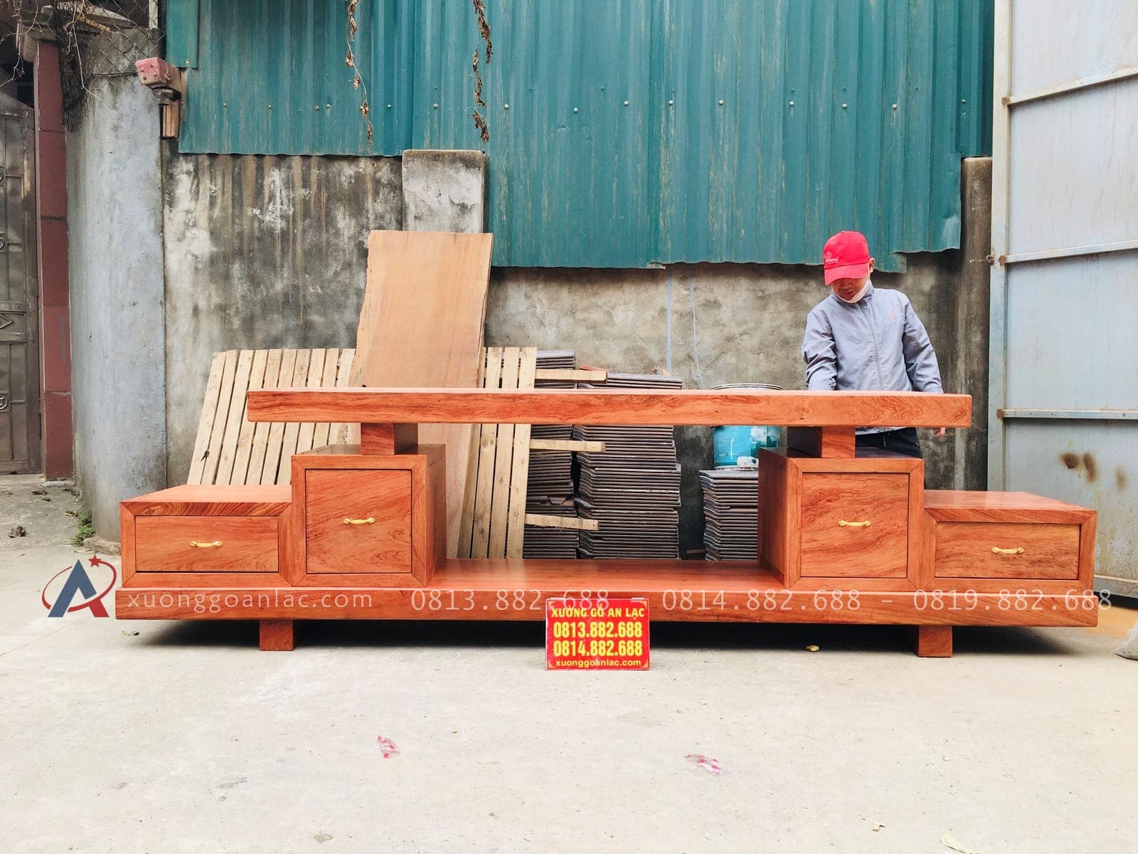 Mẫu kệ tivi nguyên khối gỗ hương đá (Chú Thục, Hà Nam) 16 mẫu kệ tivi gỗ hương đá