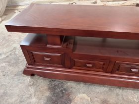 Mẫu kệ tivi sofa trơn hiện đại 1m76 (Chú Nhuận, Hà Nội) 9 kệ tivi 4 ngăn kéo tiện dụng