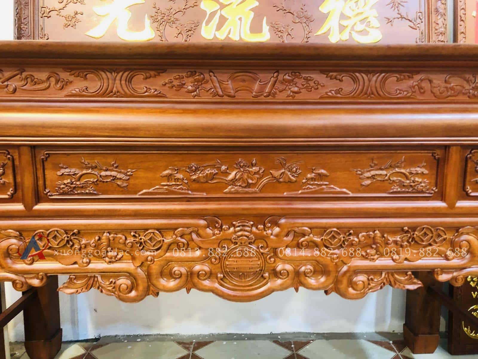 Mẫu án Gian thờ ngũ phúc gỗ gụ 1m97 chân 12 Anh Đức - Hà Nội 26 cận cảnh phần dạ tiền dày 3p đục họa tiết