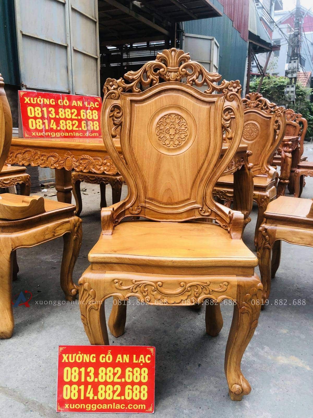 Bộ bàn ăn hoàng gia gõ đỏ 8 ghế louis (Anh Hào, Nghệ An) 19 ghế louis hoàng gia hoa lá tây