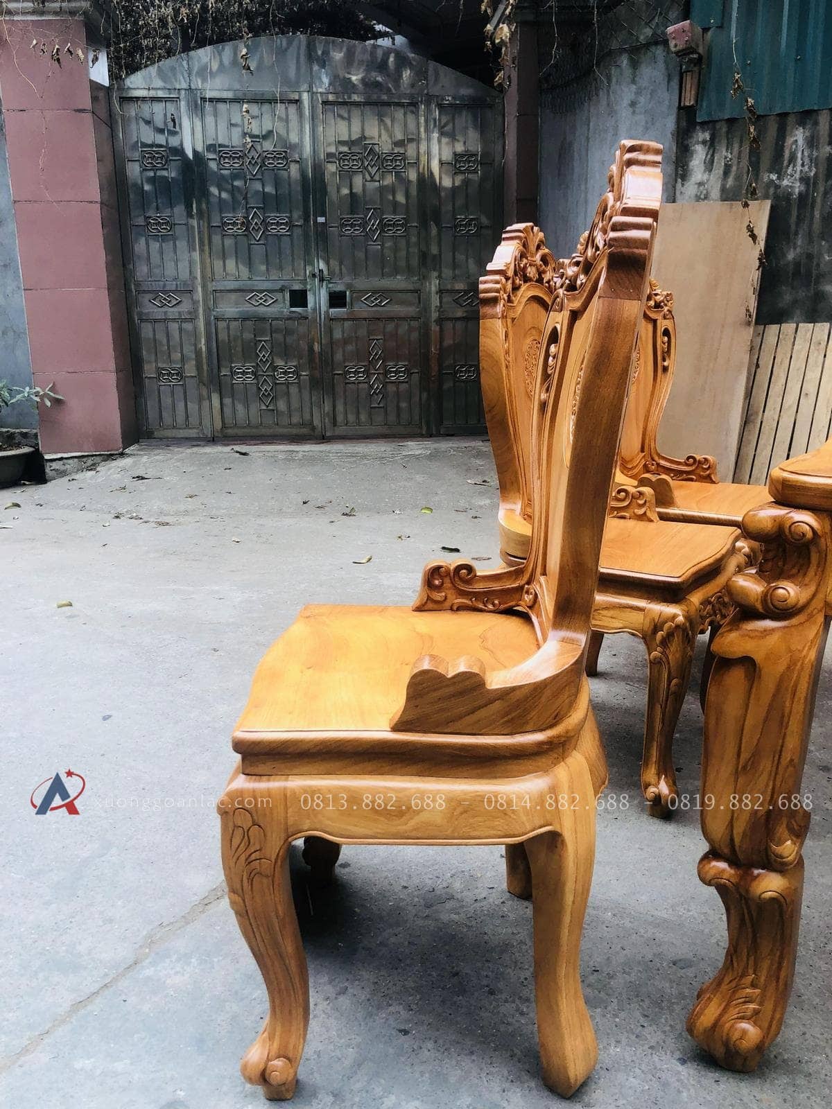 Bộ bàn ăn hoàng gia gõ đỏ 8 ghế louis (Anh Hào, Nghệ An) 21 ghế hoàng gia gỗ gõ đỏ cao cấp