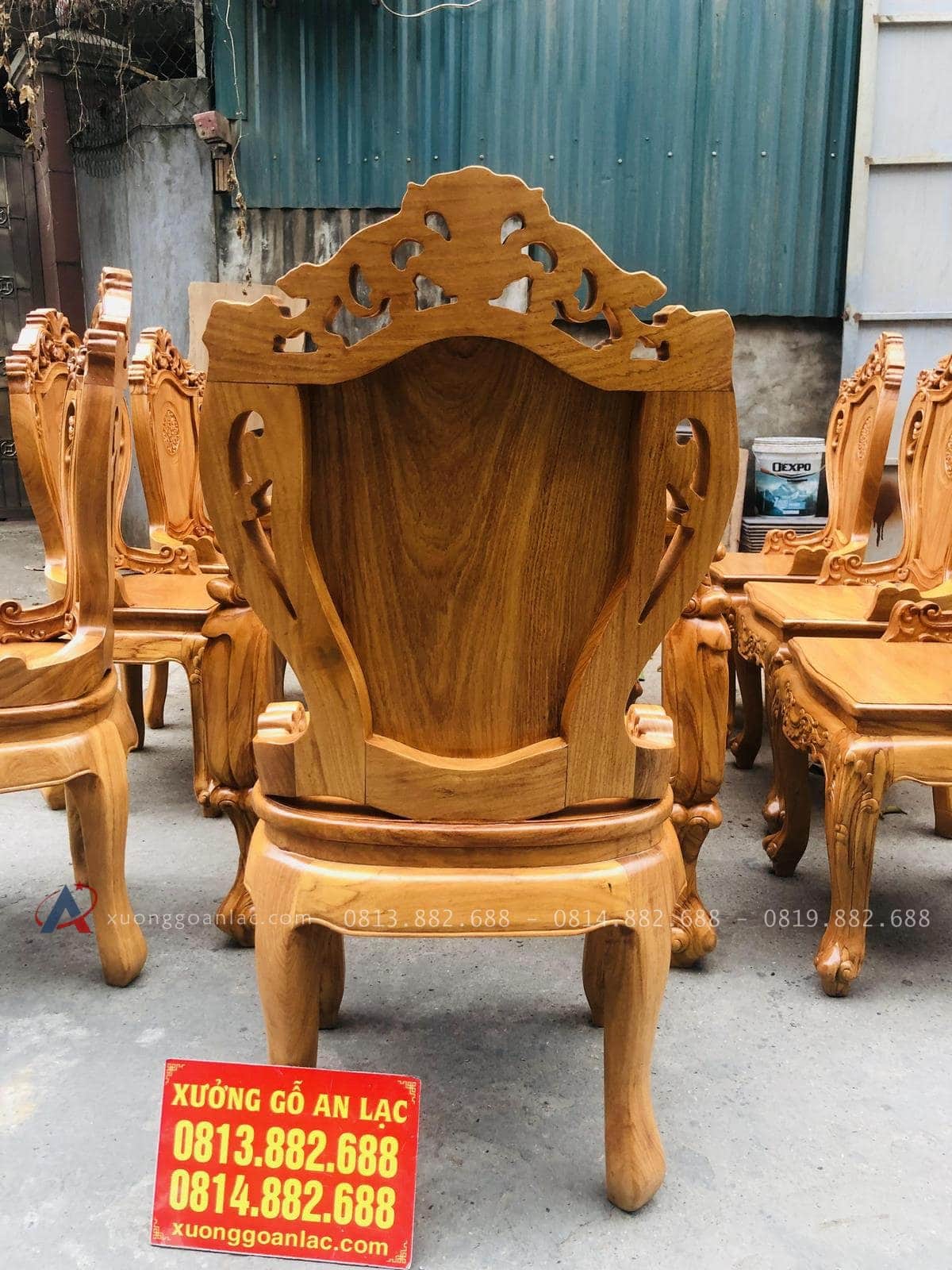 Bộ bàn ăn hoàng gia gõ đỏ 8 ghế louis (Anh Hào, Nghệ An) 22 mặt lưng của ghế louis hoàng gia