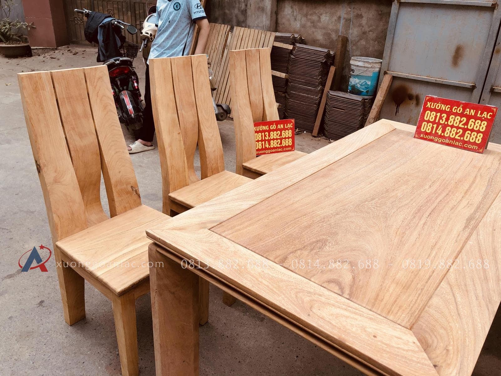 Bộ bàn ghế ăn mới gỗ gõ đỏ hoàn thiện mộc (Chị Quỳnh, Bắc Ninh) 22 bộ bàn ăn 6 ghế tiện dụng