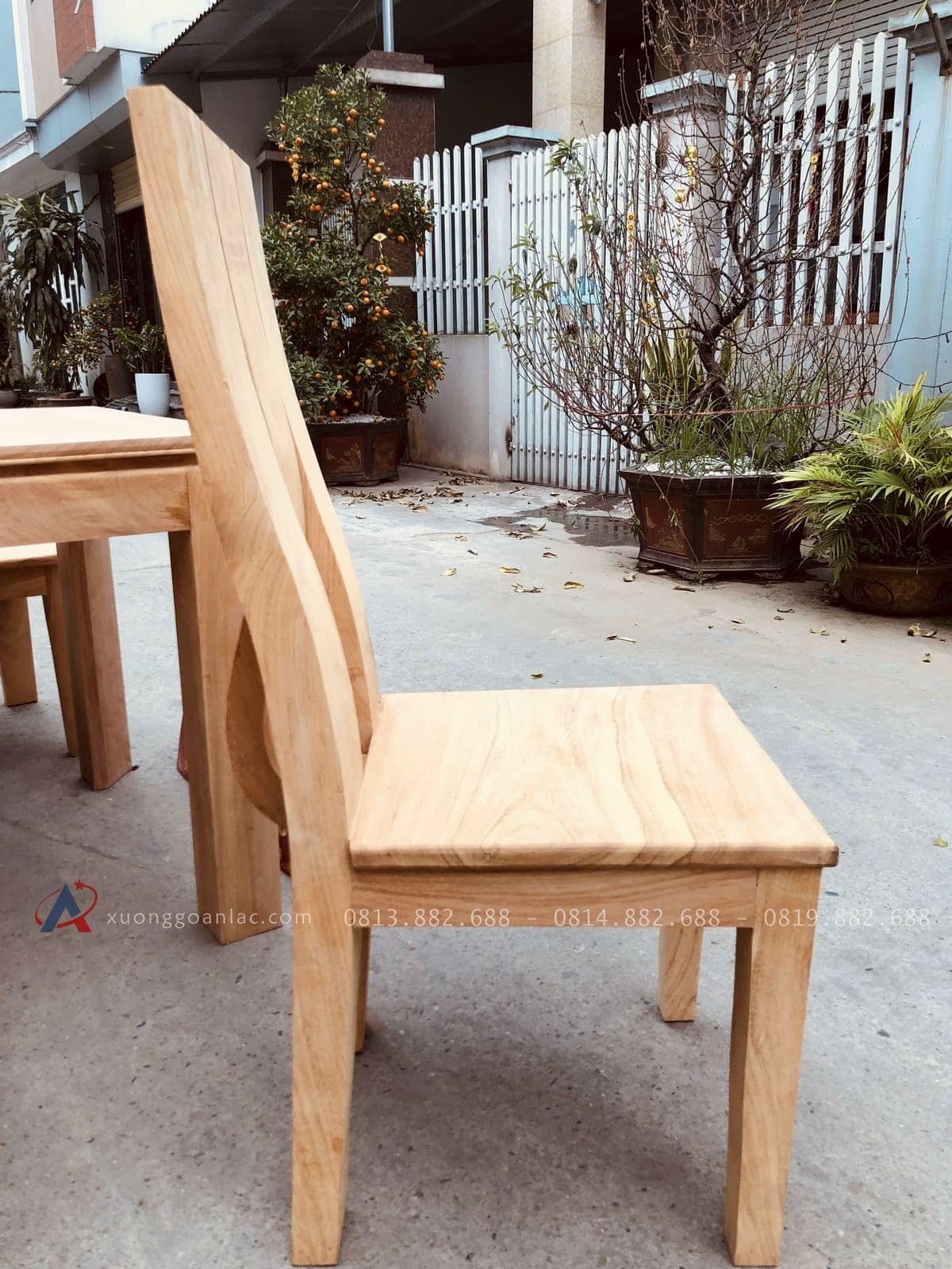 Bộ bàn ghế ăn mới gỗ gõ đỏ hoàn thiện mộc (Chị Quỳnh, Bắc Ninh) 28 lưng ghế dày 6cm hàng cột liền