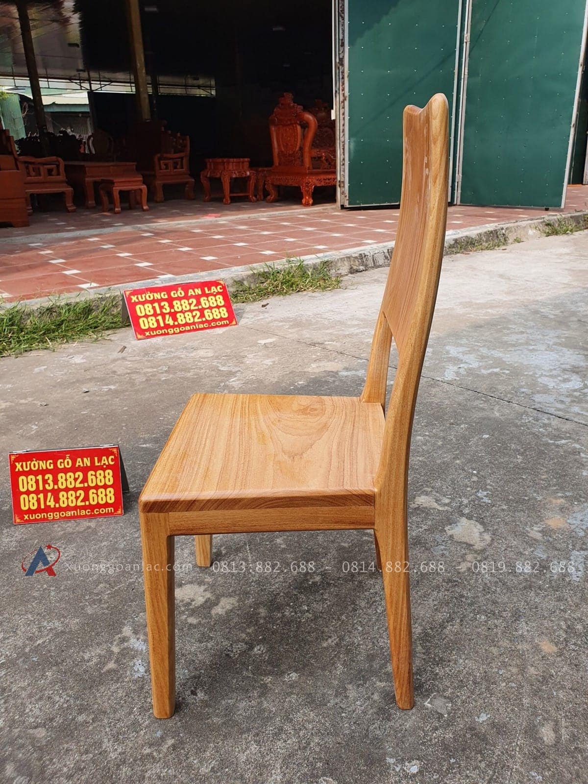 Mẫu ghế ăn hiện đại gỗ gõ đỏ 23 Phần lưng tưa tựa ghế thiết kế hơi cong