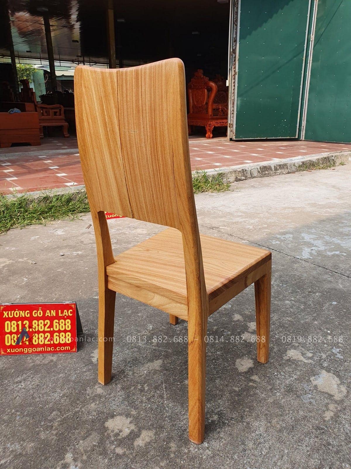 Mẫu ghế ăn hiện đại gỗ gõ đỏ 24 mặt sau của ghế ăn hiện đại