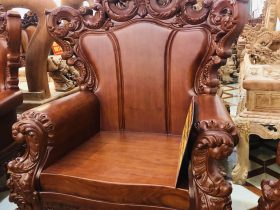 Siêu phẩm bàn ghế hoàng gia nguyên khối 10 món gỗ gõ đỏ (Anh Trương, Hải Phòng) 28 mặt chính diện của ghế