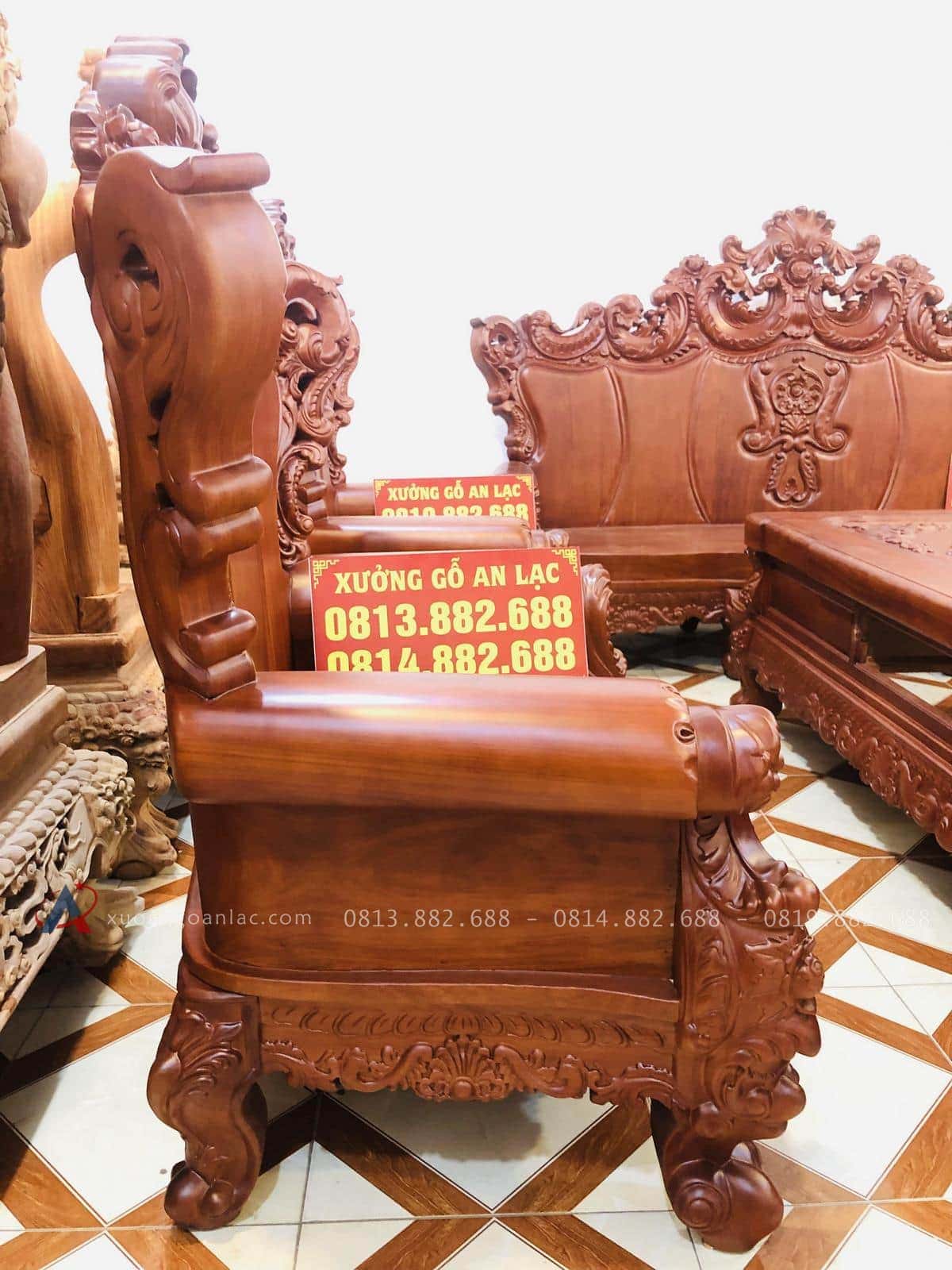 Siêu phẩm bàn ghế hoàng gia nguyên khối 10 món gỗ gõ đỏ (Anh Trương, Hải Phòng) 46 tay ghế đặc nguyên khối bóng mịn
