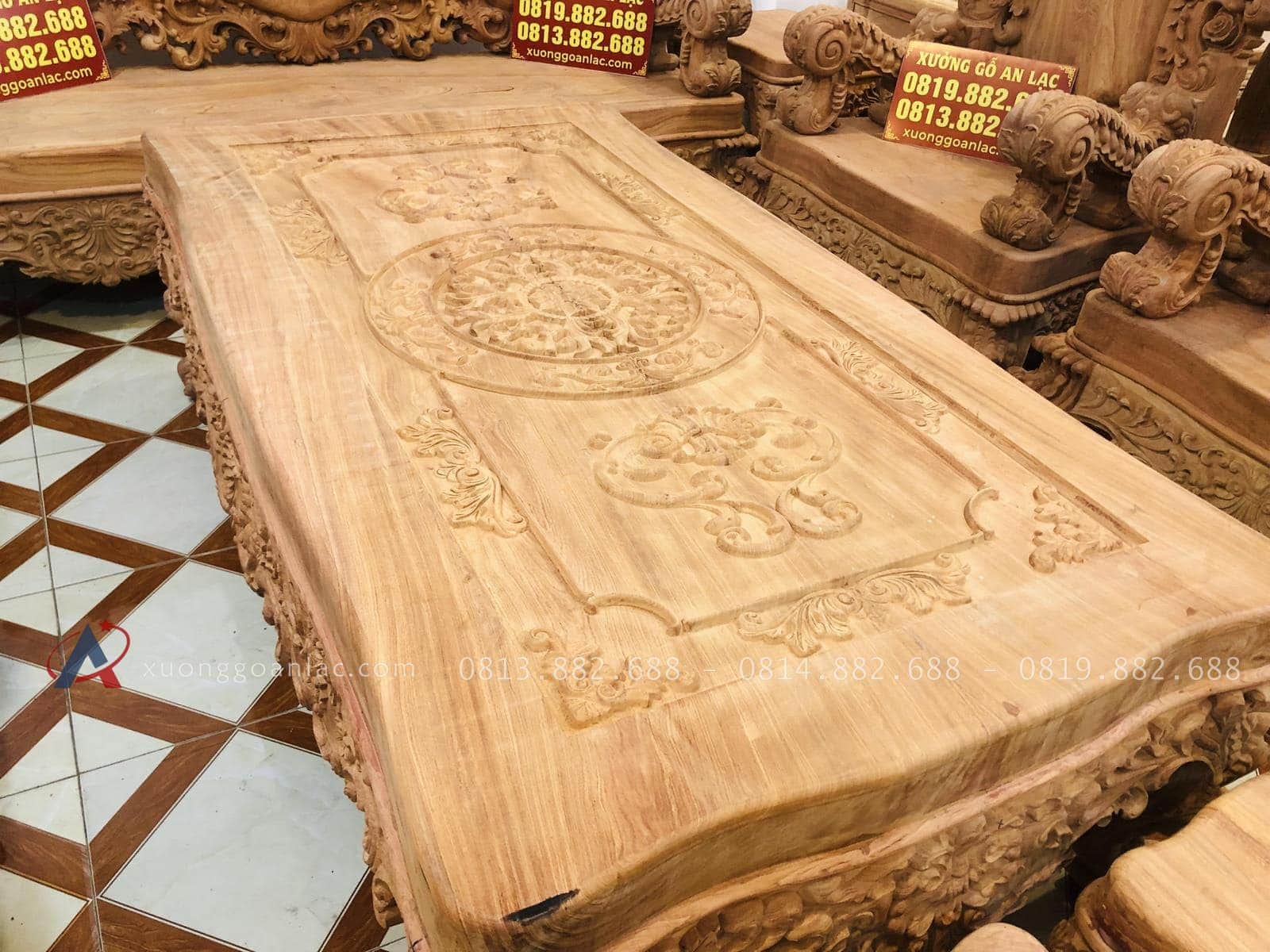 Siêu phẩm hoàng gia nữ hoàng gỗ hương đá tay 18 chân 20 (Anh Vĩnh,Thái Bình) 49 bàn trà louis hoàng gia nguyên khỗi gỗ hương đá