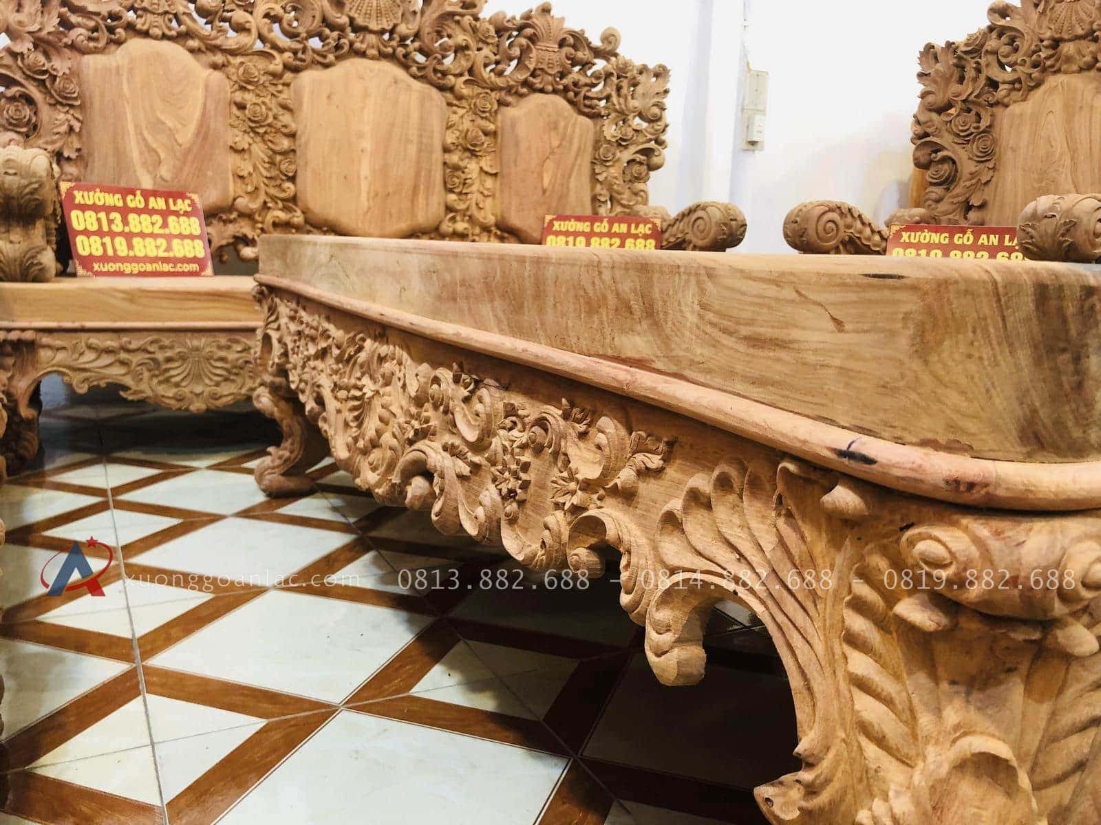 Siêu phẩm hoàng gia nữ hoàng gỗ hương đá tay 18 chân 20 (Anh Vĩnh,Thái Bình) 50 mặt bàn nguyên khối 10p yếm bàn 6p