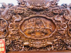 trung tâm vách đoản đục hình tượng rồng