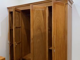 Tủ quần áo gỗ gõ đỏ hàng trơn 210cm x 217cm x 62cm 12 phần cánh tủ được lắp hoàn thiện