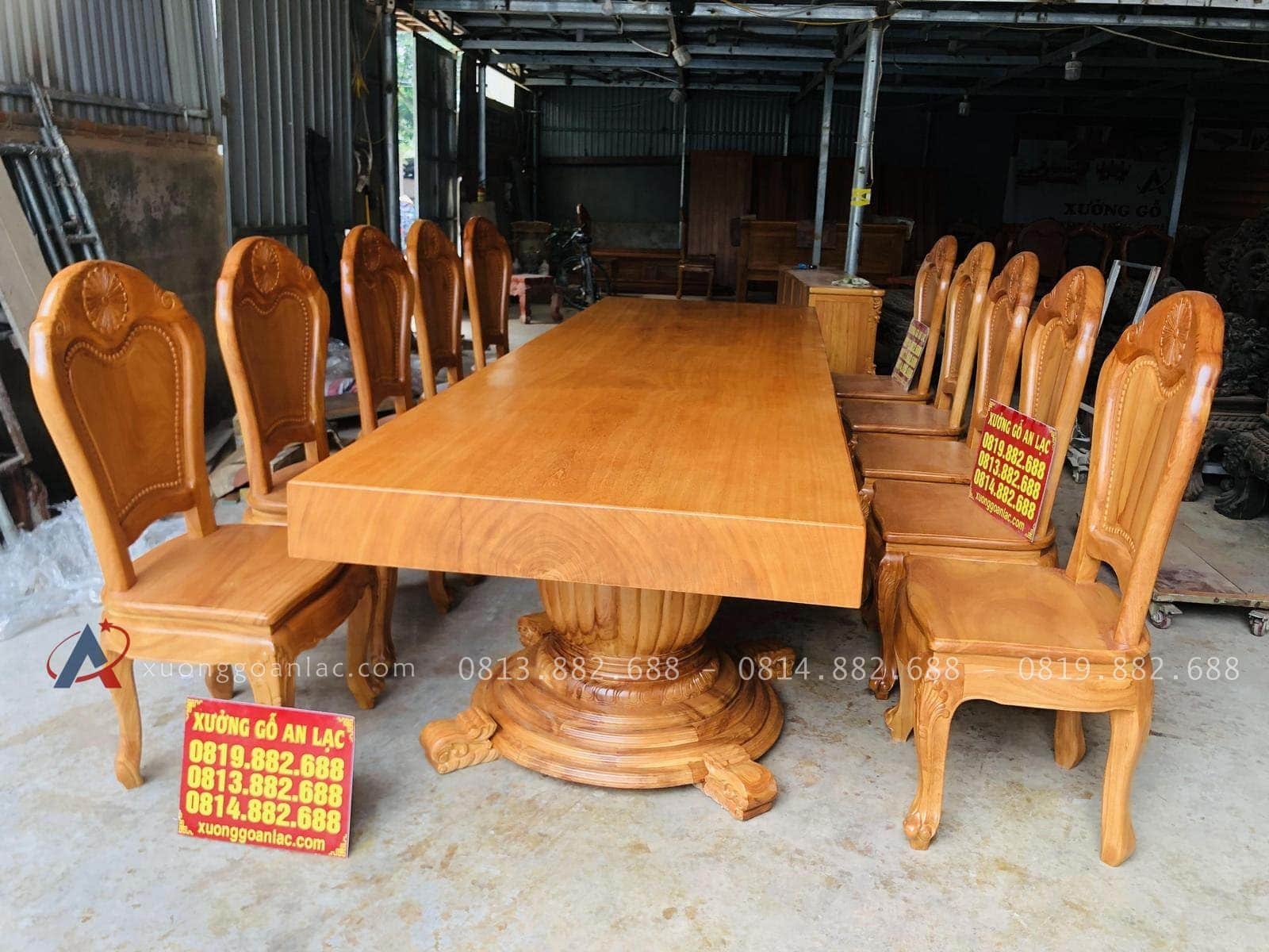 Bộ bàn ăn chân tròn nguyên khối 10 ghế hoa cúc gỗ gõ đỏ hàng vip (Anh Đại, Bắc Giang) 23 bàn ghế ăn gỗ gõ đỏ nguyên khối