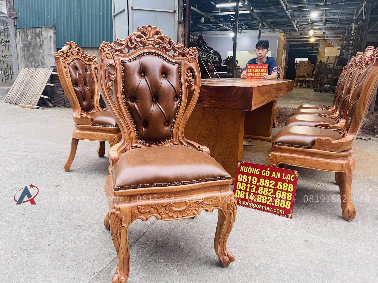 Bộ bàn ăn nguyên khối 10 ghế louis có tay bọc đệm gỗ gõ đỏ (Chị Dáng, Quảng Ninh) 29 ghế louis hoàng gia có tay bọc đệm