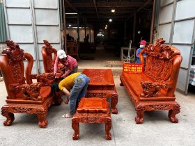 bàn ghế nghê đỉnh cột 12 gỗ hương đá