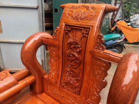 ghế đơn vai cột cong móc câu