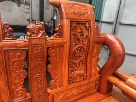 đỉnh chương cuốn thư vách chạm tứ quý