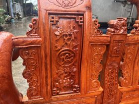 cột chống vách đoản đục con nghê